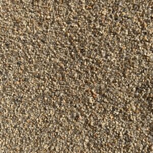 Naturbeiger Quarzsand, Körnung 1,4–2,2 mm: Nahaufnahme der Kornoberfläche.